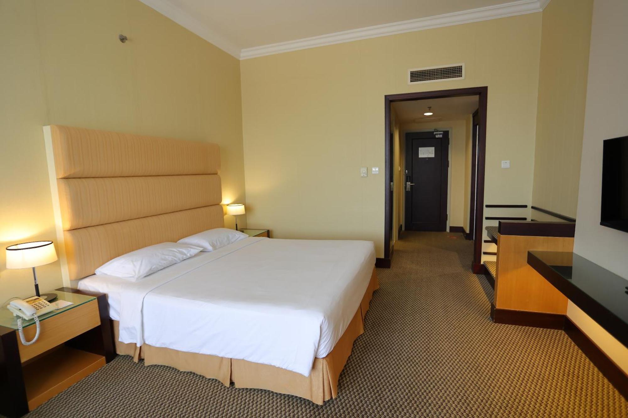 Dynasty Hotel Мірі Екстер'єр фото