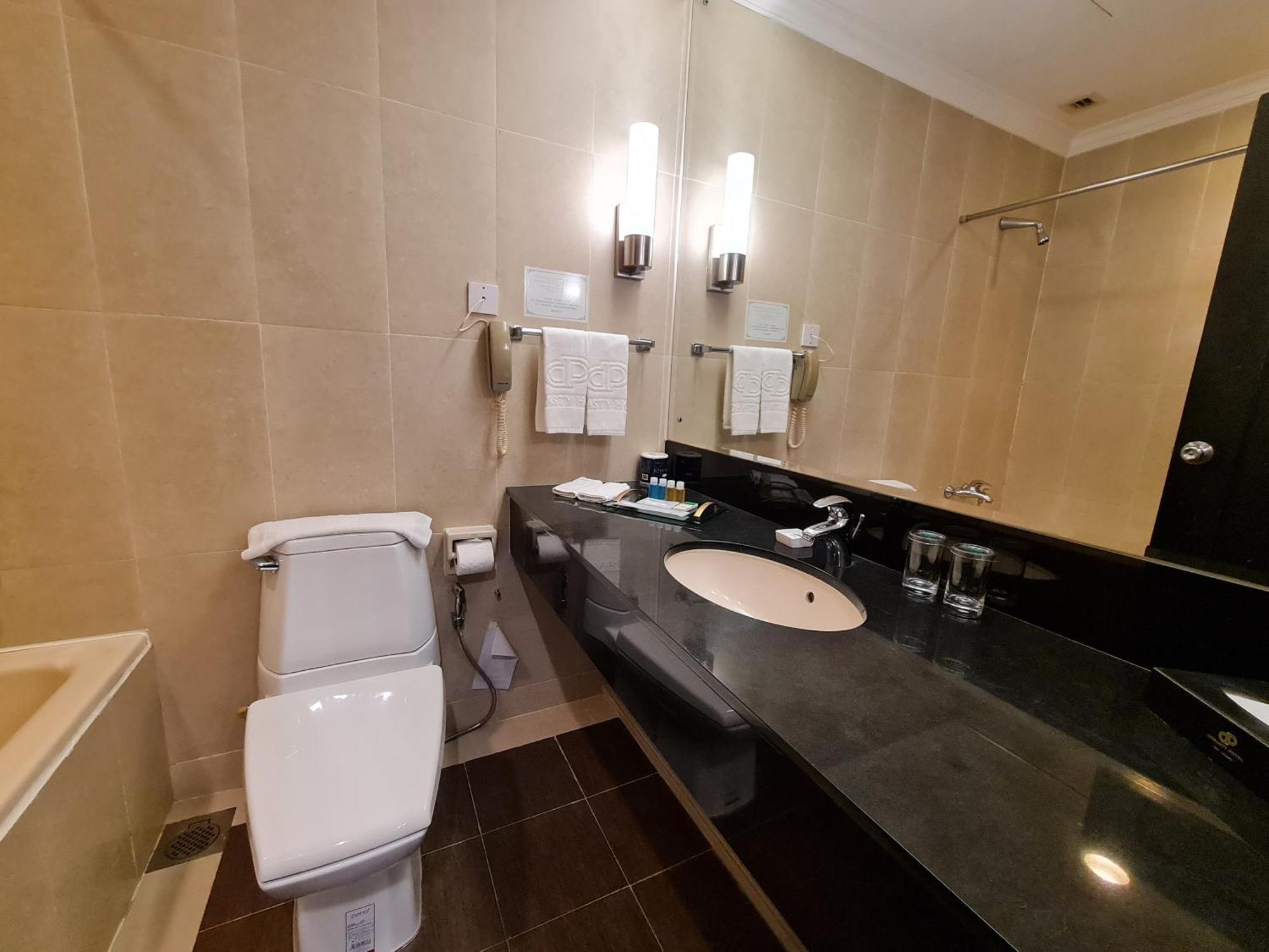 Dynasty Hotel Мірі Екстер'єр фото