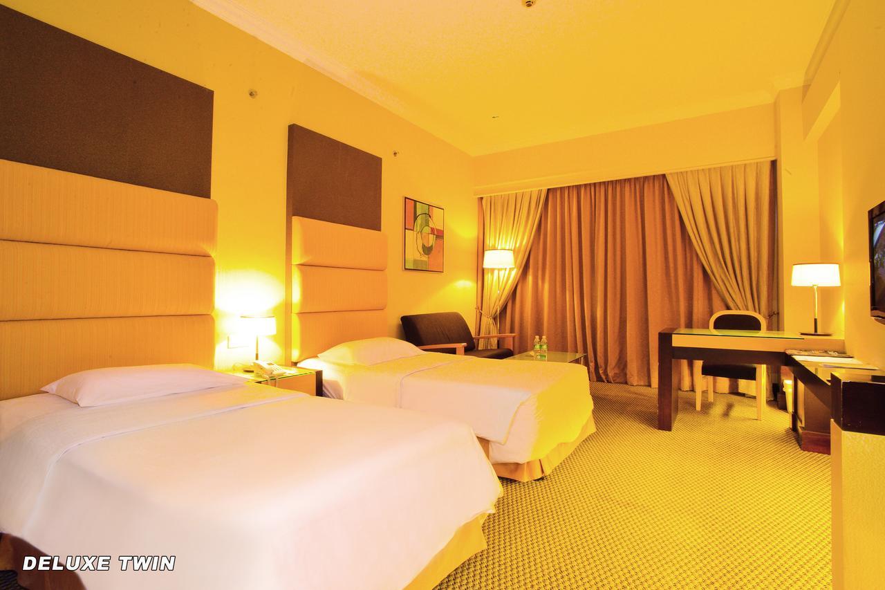 Dynasty Hotel Мірі Екстер'єр фото