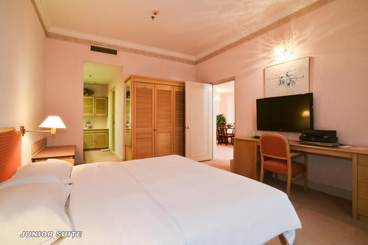 Dynasty Hotel Мірі Екстер'єр фото