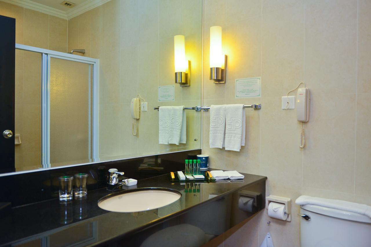 Dynasty Hotel Мірі Номер фото